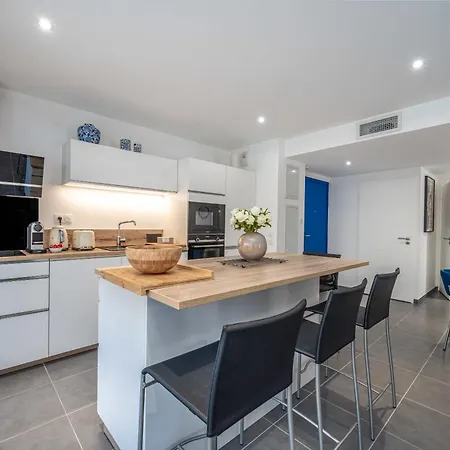 C035-cannes Centre 3 Pieces Avec Parking Cannes