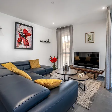 C035-cannes Centre 3 Pieces Avec Parking